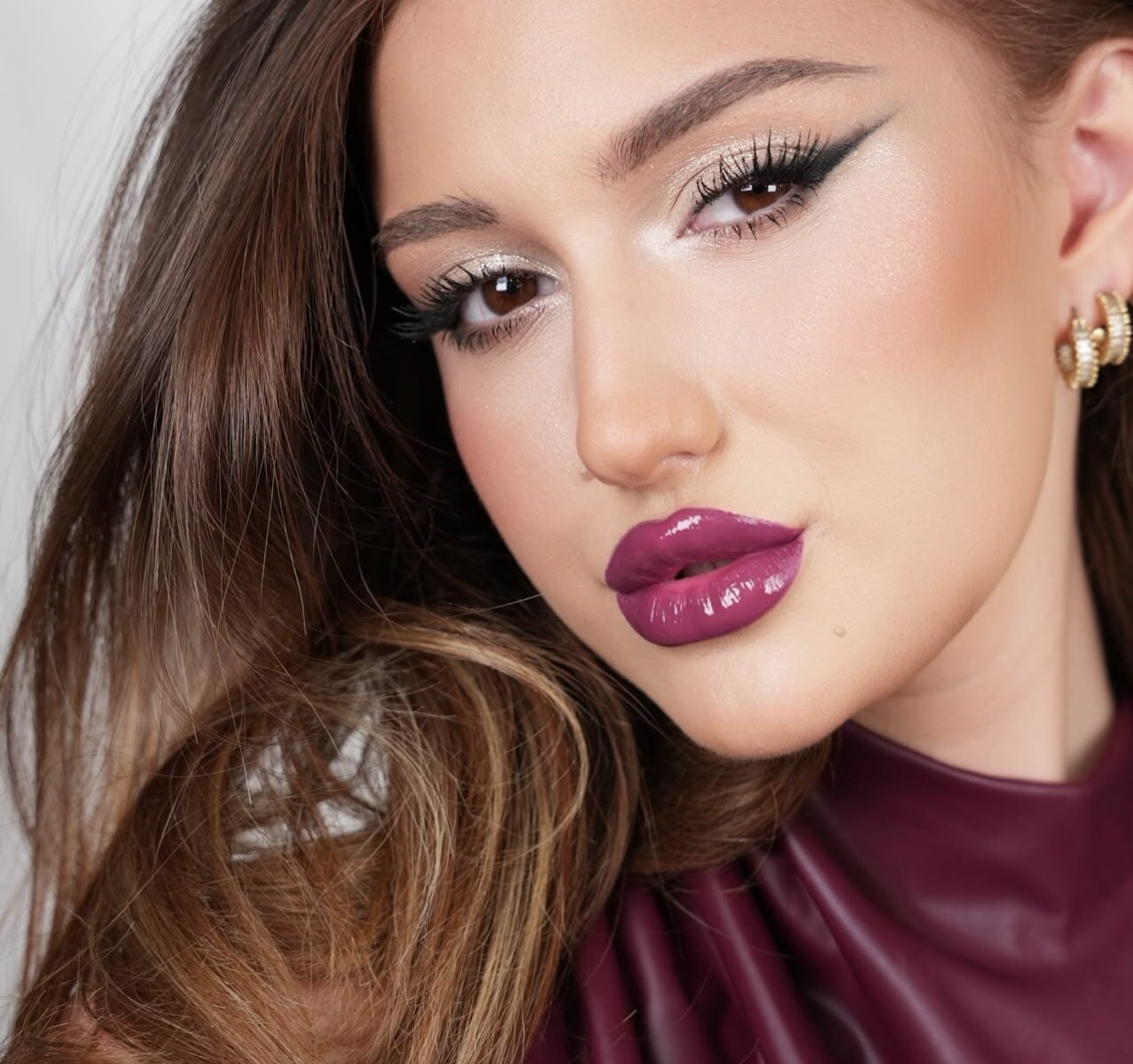 5 greșeli mari pe care le faci atunci când trasezi eyelinerul 1 greseli eyeliner1